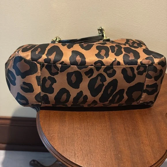 Coach Cheetah print shoulder bag gold/black/patent leather trim chain strap - Picture 15 of 17